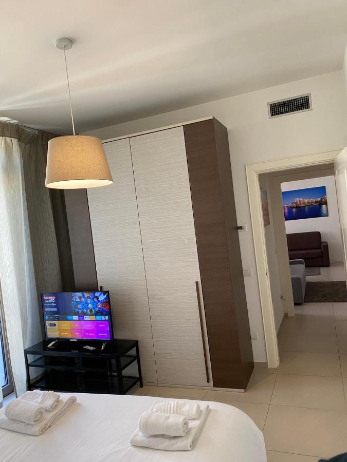 Berga Exclusive Suite 5 Бари Екстериор снимка