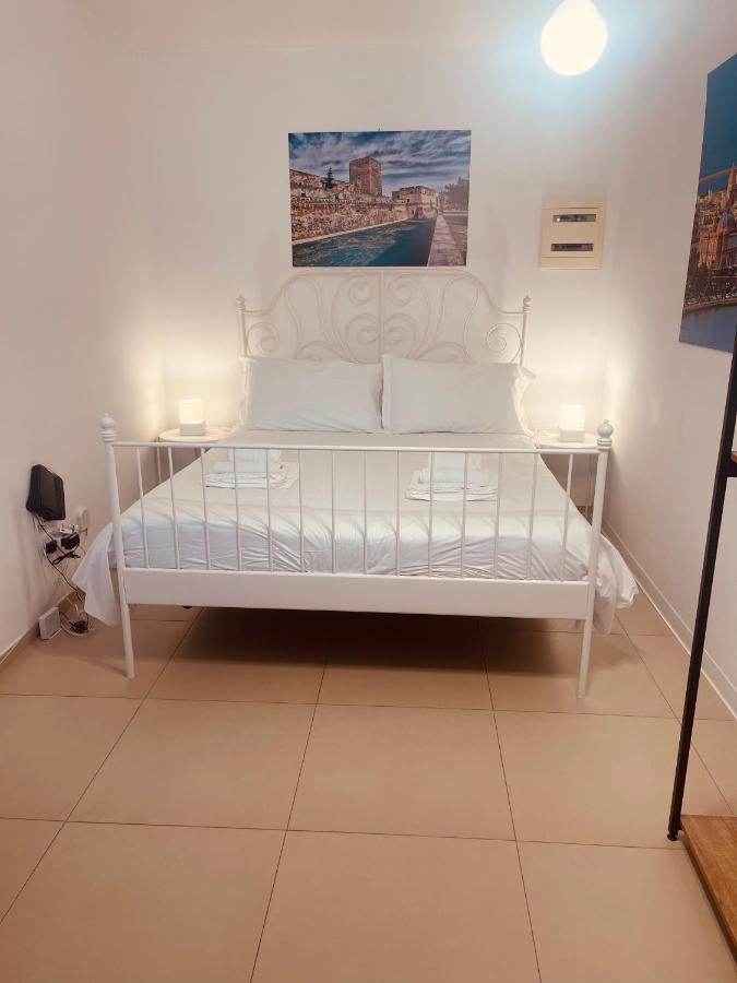Berga Exclusive Suite 5 Бари Екстериор снимка